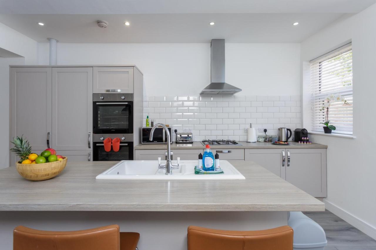 Harold House - Modern Open Plan 4 Bedroom, 3 Bathroom House In Central Southsea, Portsmouth Dış mekan fotoğraf
