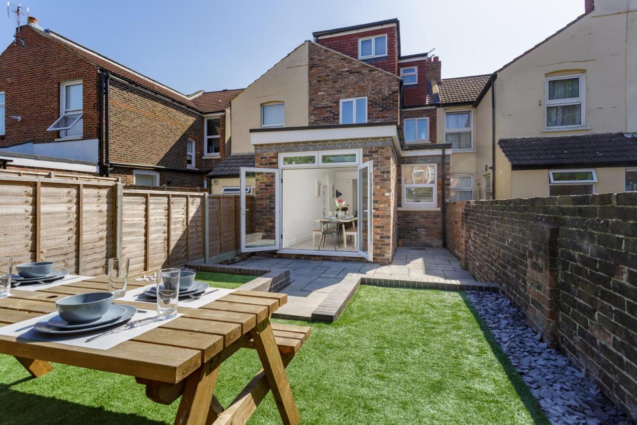 Harold House - Modern Open Plan 4 Bedroom, 3 Bathroom House In Central Southsea, Portsmouth Dış mekan fotoğraf