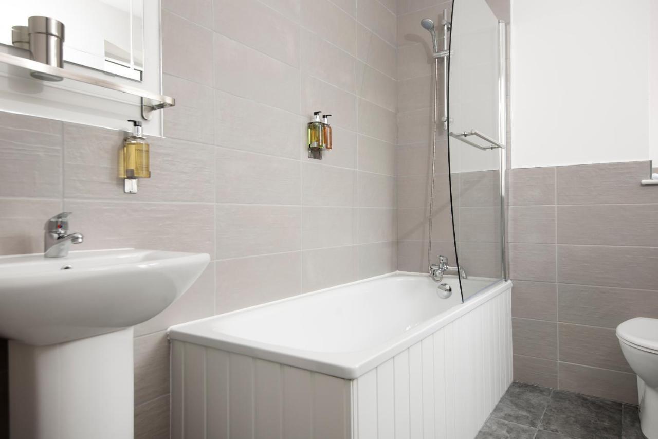 Harold House - Modern Open Plan 4 Bedroom, 3 Bathroom House In Central Southsea, Portsmouth Dış mekan fotoğraf